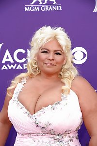 Beth Chapman - the breasts are Back!